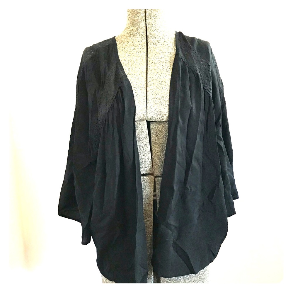 Boho kimono with cute detail